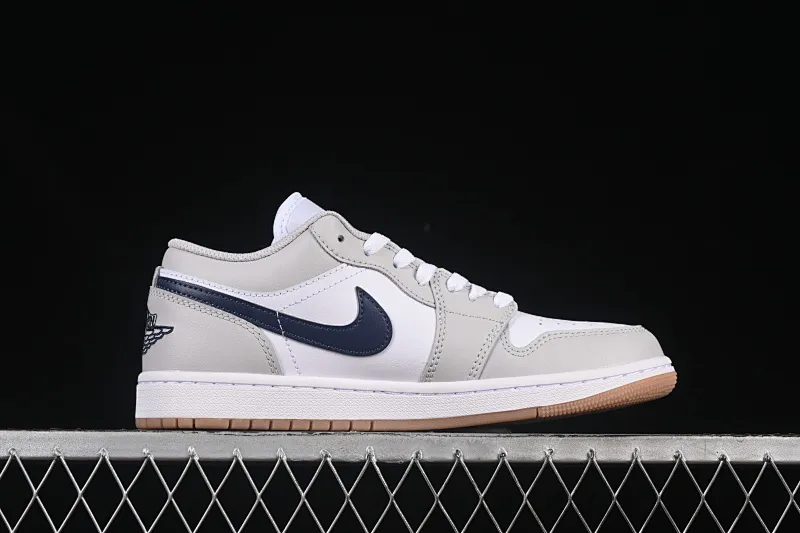 All categories Air Jordan Jordan series basketball shoes Air Jordan 1 Low G version pure original Air Jordan 1 Low AJ1 Joe 1 milk coffee blue hook low-top cultural casual sneakers 553558-146